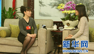 北京公交集團(tuán)駕駛員劉美蓮:把乘客當(dāng)親人，車(chē)廂里就會(huì)和諧