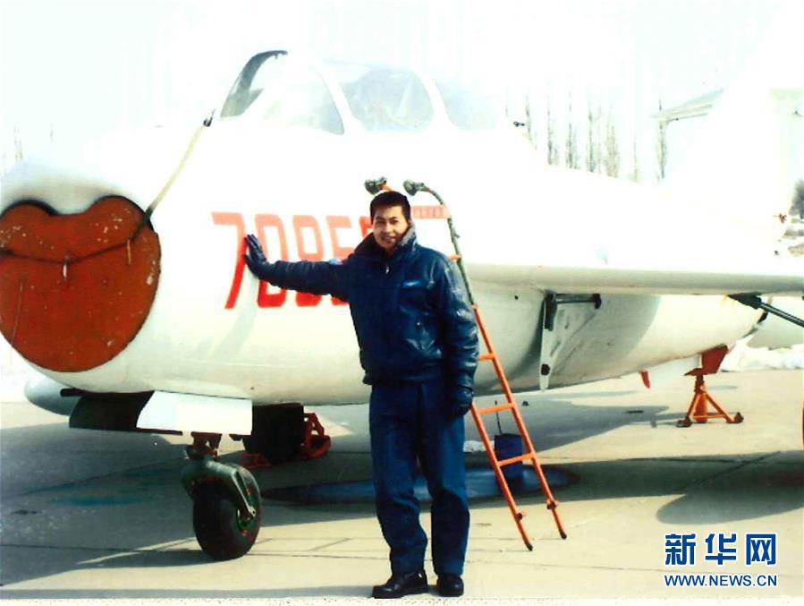 （建軍90周年&middot;英雄&middot;圖文互動）（3）聽，渤海灣有風(fēng)吹過來&mdash;&mdash;追記海軍某艦載航空兵部隊一級飛行員張超