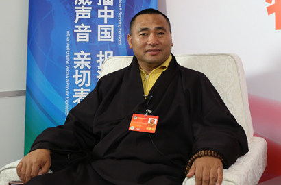全國(guó)政協(xié)委員東寶仲巴&middot;呼圖克圖做客新華網(wǎng)、中國(guó)政府網(wǎng)兩會(huì)訪談