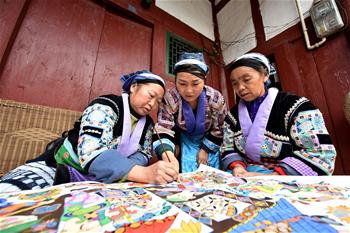 貴州龍里：苗族&ldquo;畫師&rdquo;的30年苗畫情懷