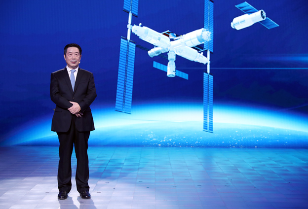 將要建造的空間站基本構型有三個艙，構成英文T字型