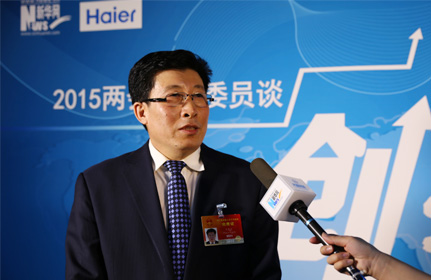 &ldquo;面對這種新型的、農(nóng)業(yè)轉(zhuǎn)型的項目，政府各級部門也都在研究怎么落實，還有很多細節(jié)上的問題。&rdquo;