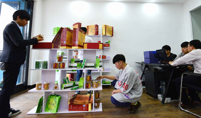 義烏&ldquo;中國網(wǎng)店第一村&rdquo;電商創(chuàng)業(yè)實驗室成立