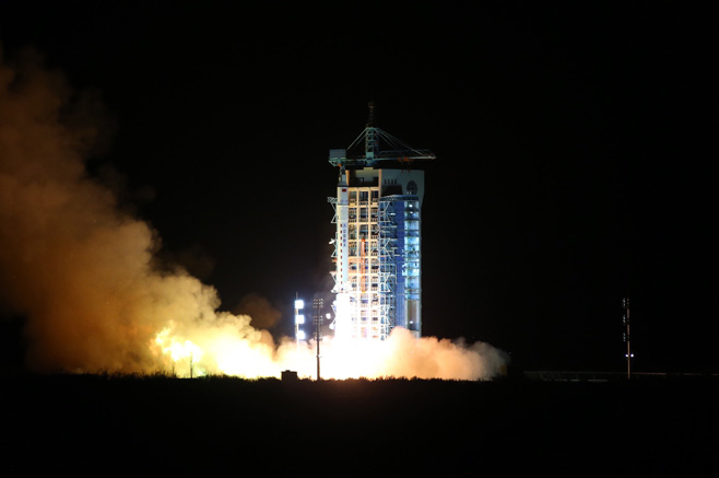 4月6日，實(shí)踐十號(hào)衛(wèi)星發(fā)射升空。
