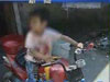 司機(jī)太??！3歲幼童駕"車"上路找媽媽
