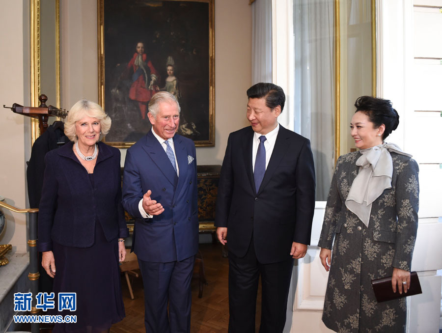 10月20日，國家主席習(xí)近平和夫人彭麗媛在倫敦會見英國查爾斯王儲夫婦。 新華社記者 謝環(huán)馳 攝