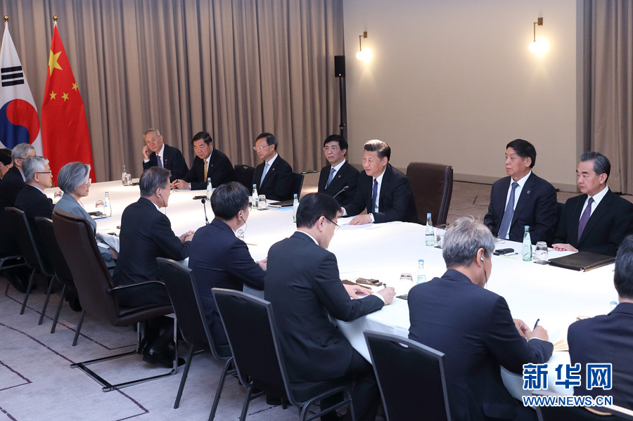 7月6日，國家主席習(xí)近平在柏林會見韓國總統(tǒng)文在寅。 新華社記者 王曄攝
