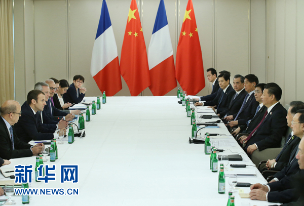 7月8日，國家主席習(xí)近平在漢堡會見法國總統(tǒng)馬克龍。新華社記者 姚大偉 攝